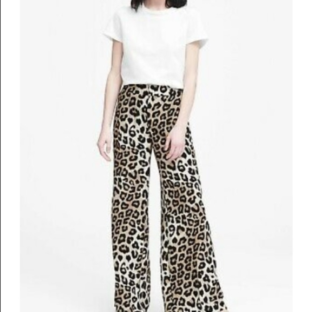High-Rise Wide-Leg Pant in Leopard Print 🖤